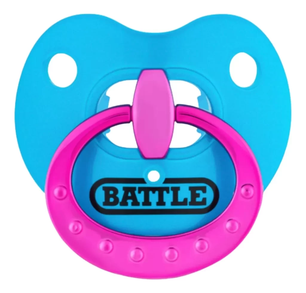 Protector bucal Battle Binky Chrome en azul bebé y rosa